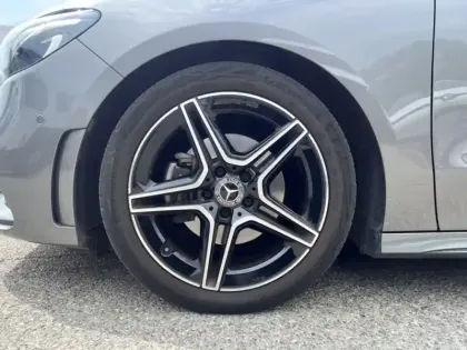 Photo 10 Mercedes Classe B 200 d AMG Line