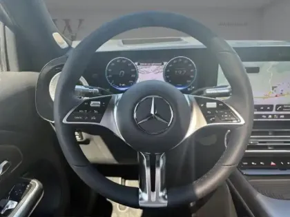 Photo 12 Mercedes GLB 250+ avec technologie EQ Limit