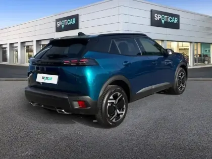 Photo 27 Peugeot 2008  Hybrid 136 e-DCS6 GT