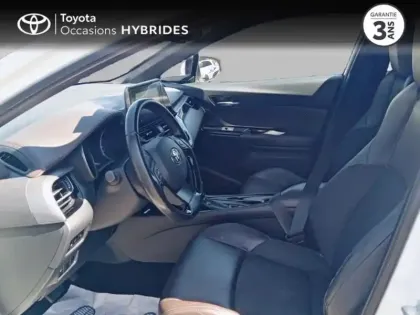 Photo 5 Toyota C-HR  122h Distinctive 2WD E-CVT