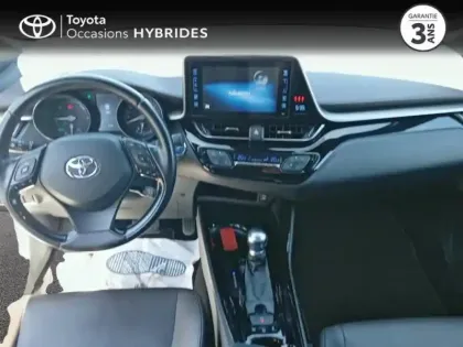 Photo 7 Toyota C-HR  122h Distinctive 2WD E-CVT