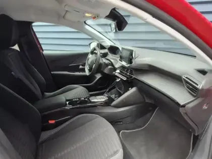 Photo 9 Peugeot 208  e- 136ch Style