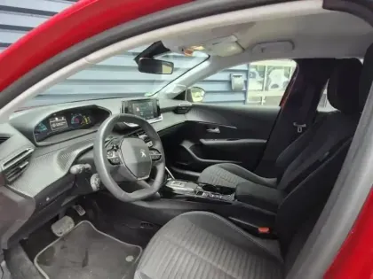 Photo 8 Peugeot 208  e- 136ch Style