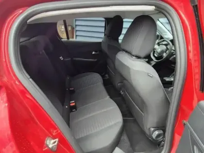 Photo 10 Peugeot 208  e- 136ch Style