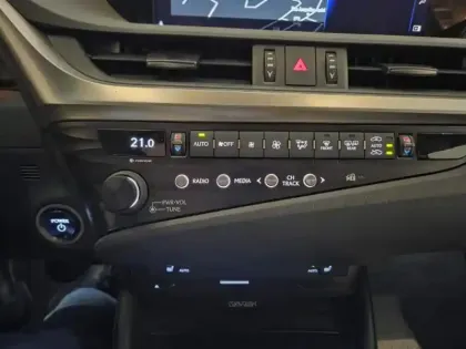 Photo 6 Lexus Es  300h F SPORT