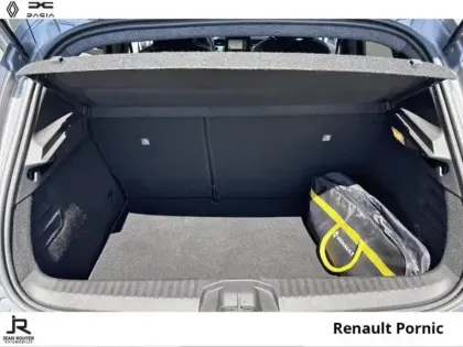 Photo 6 Renault Clio  TECHNO E-Tech hybride 145ch + PACK WINTER + PACK ADVANCED DRIVING
