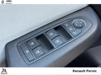 Photo 13 Renault Clio  TECHNO E-Tech hybride 145ch + PACK WINTER + PACK ADVANCED DRIVING