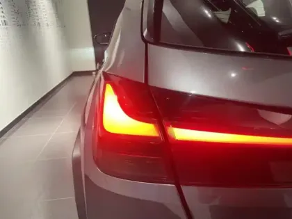 Photo 10 Lexus UX  300h F SPORT Design 2WD