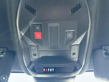 Photo 14 Peugeot 408  Hybrid 145ch GT e-DCS6