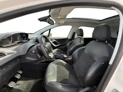 Photo 20 Peugeot 2008  1.2 PureTech 110ch Crossway S&S