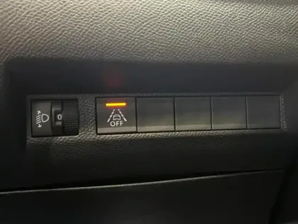 Photo 10 Peugeot 208  e- 136ch Like