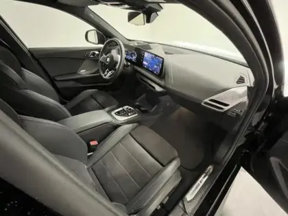 Photo 5 BMW Serie 1 Série 1 120A 170ch M Sport DKG7