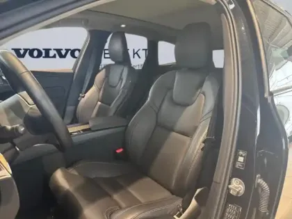 Photo 23 Volvo Xc60  T6 Hybride Rechargeable 350ch Ultra Style Dark Geartronic 8 AWD