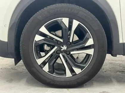 Photo 5 Peugeot 2008  1.2 PureTech 130ch S&S GT Line