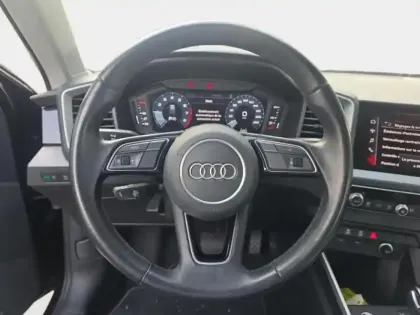 Photo 12 Audi A1  Sportback 25 TFSI 95ch Business line S tronic 7