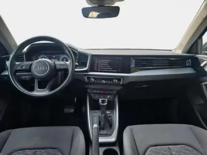 Photo 11 Audi A1  Sportback 25 TFSI 95ch Business line S tronic 7
