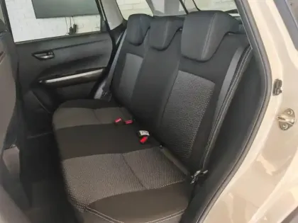 Photo 8 Suzuki Vitara  1.4 Boosterjet Hybrid 110ch Privilège MY25