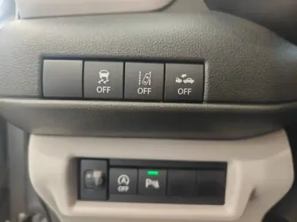 Photo 12 Suzuki Swift  1.2 Hybrid 83ch Avantage