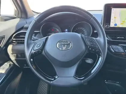 Photo 14 Toyota C-HR  1.8 Hybride 122ch Design Ultimate E-CVT