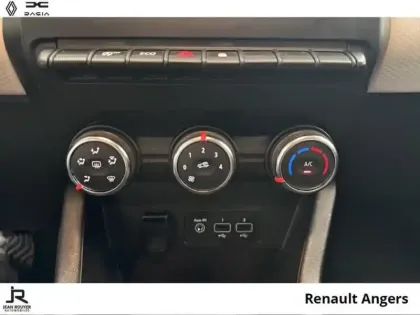 Photo 39 Renault Clio  1.5 Blue dCi 100ch Evolution