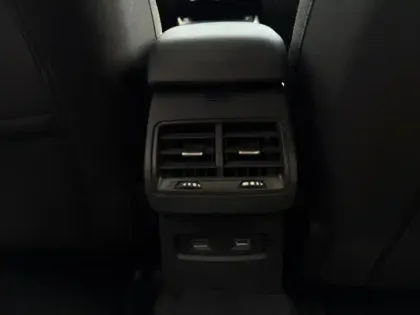Photo 13 Citroën C4  Moteur électrique 136ch (100 kW) Shine Automatique