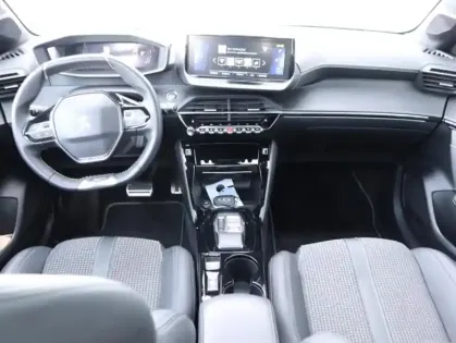 Photo 9 Peugeot 208  e- 136ch GT