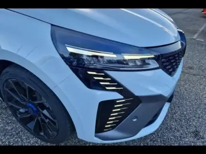 Photo 6 Renault Clio  1.6 E-Tech 145ch full hybrid esprit Alpine - 24