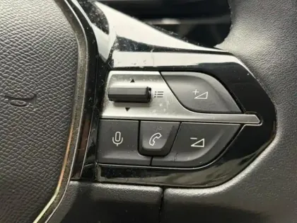 Photo 13 Peugeot 308  1.2 PureTech 130ch S&S Active Pack