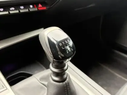 Photo 14 Peugeot 308  1.2 PureTech 130ch S&S Active Pack