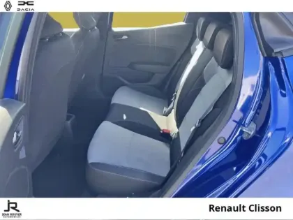 Photo 8 Renault Clio  1.5 dCi 100ch Evolution - 25