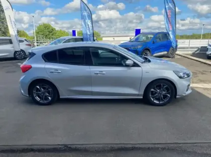 Photo 25 Ford Focus 1.0 EcoBoost 125ch mHEV ST-Line
