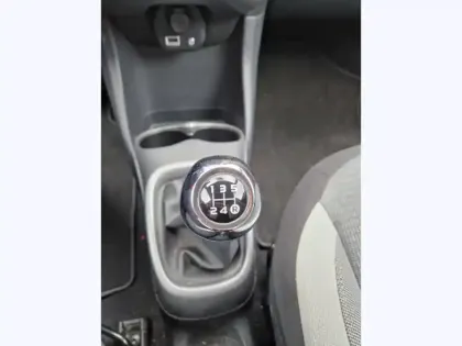 Photo 18 Toyota Aygo 1.0 VVT-i x-play 72 ch