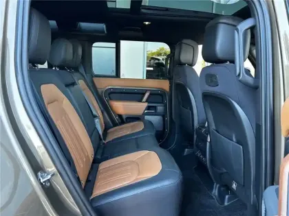 Photo 73 Rover Defender 110 P400 MHEV BVA8