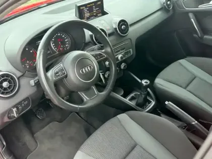 Photo 10 Audi A1 Ambiente 1.0 95 ch 