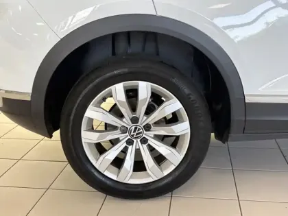 Photo 13 Volkswagen T-roc Active Car Play Caméra GPS Cli