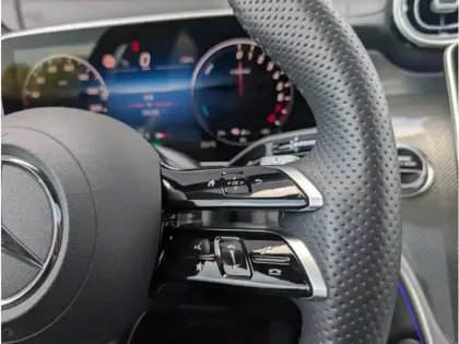 Photo 13 Mercedes GLC 300 e Hybrid EQ 4MATIC 