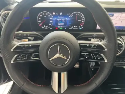 Photo 13 Mercedes Classe A 250 e AMG Line