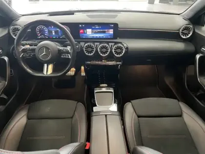 Photo 10 Mercedes Classe A 250 e AMG Line