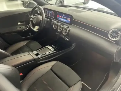 Photo 11 Mercedes Classe A 250 e AMG Line