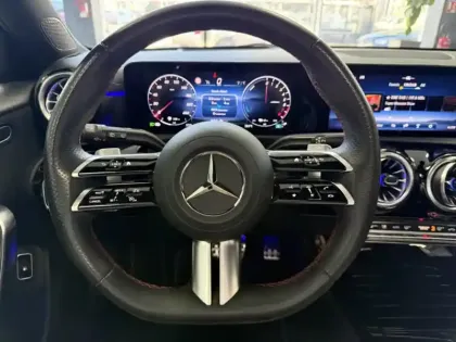 Photo 13 Mercedes Classe A 250 e AMG Line