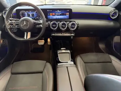 Photo 10 Mercedes Classe A 250 e AMG Line