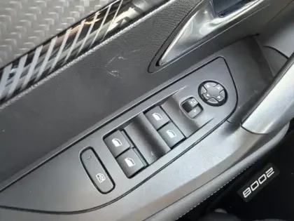 Photo 13 Peugeot 2008  1.2 PureTech 130ch S&S Allure