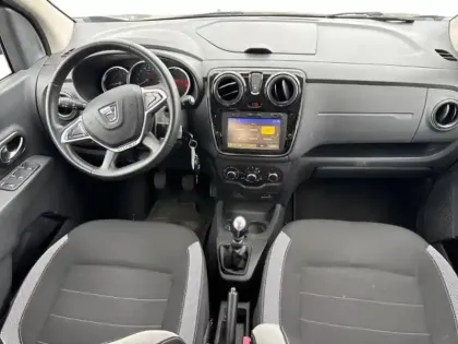 Photo 5 Dacia Lodgy  1.5 Blue dCi 115ch Silver Line 7 places
