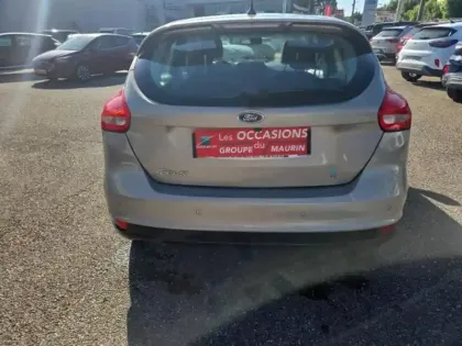Photo 7 Ford Focus  1.5 TDCi 120ch Stop&Start Titanium