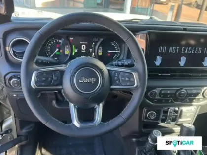 Photo 12 Jeep Wrangler  Unlimited 2.0 T 380ch 4xe Sahara Command Trac