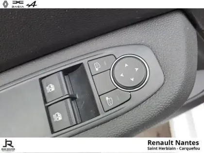 Photo 13 Renault Clio  1.6 E-Tech hybride 145ch Equilibre