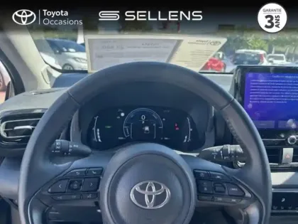 Photo 12 Toyota Yaris  116h Design 5p MC24