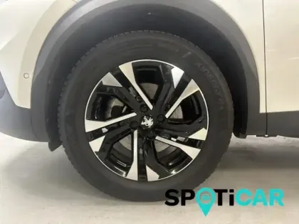 Photo 9 Peugeot 2008  e- 136ch GT