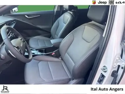 Photo 8 Kia Niro  1.6 GDi 129ch HEV Premium DCT6
