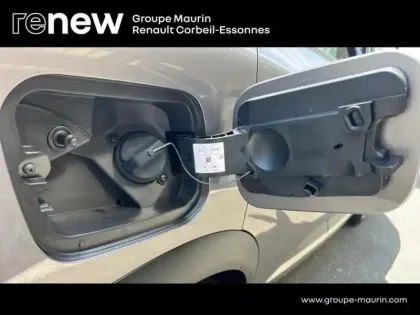 Photo 12 Renault Captur  1.6 E-Tech hybride 145ch Techno Fast Track